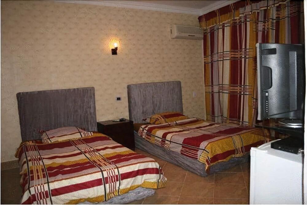بيت شباب ارابيسك القاهرة